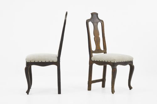 pair of early 18th century italian walnut side chairs - CATEGORY: ANTIQUE CHAIRS - DATED 18TH CENTURY