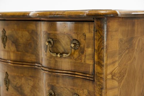 18TH CENTURY INLAID WALNUT COMMODE - ADDITIONAL PHOTO 5