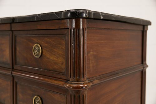 EARLY 19TH CENTURY FRENCH MAHOGANY COMMODE - ADDITIONAL PHOTO 4