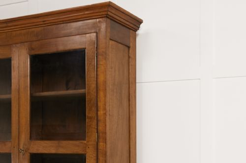 19TH CENTURY FRENCH WALNUT BOOKCASE - ADDITIONAL PHOTO 2