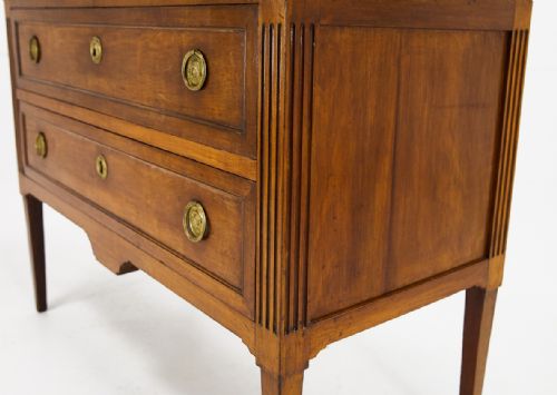 18TH CENTURY FRENCH WALNUT COMMODE WITH MARBLE TOP - ADDITIONAL PHOTO 3