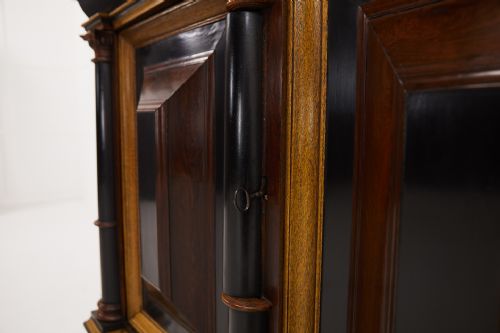 18TH CENTURY DUTCH ROSEWOOD AND OAK CABINET - ADDITIONAL PHOTO 4