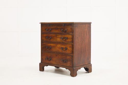english mahogany 18th century chest of drawers - CATEGORY: ANTIQUE CHEST OF DRAWERS - DATED 18TH CENTURY