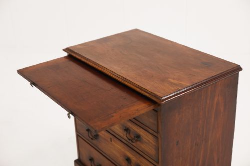 ENGLISH MAHOGANY 18TH CENTURY CHEST OF DRAWERS - ADDITIONAL PHOTO 2