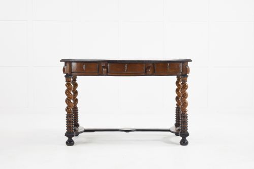 EARLY 18TH CENTURY FRENCH INLAID WALNUT TABLE - ADDITIONAL PHOTO 4