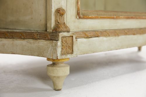 PAIR OF 1930'S FRENCH PAINTED AND GILDED SIDE CABINETS - ADDITIONAL PHOTO 6