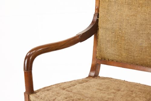 EARLY 19TH CENTURY FRENCH WALNUT SOFA - ADDITIONAL PHOTO 3