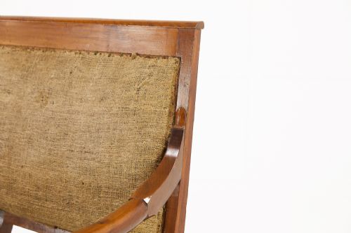 EARLY 19TH CENTURY FRENCH WALNUT SOFA - ADDITIONAL PHOTO 4