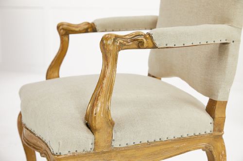 PAIR OF 19TH CENTURY ITALIAN GILT ARMCHAIRS - ADDITIONAL PHOTO 3