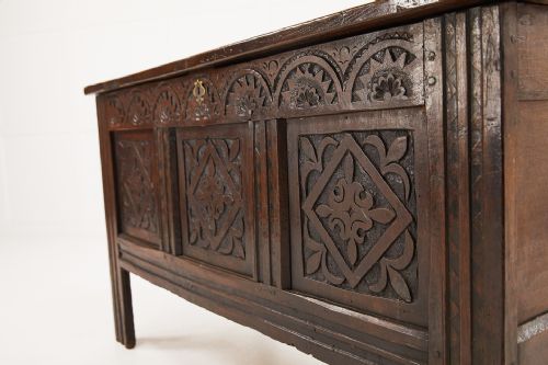 17TH CENTURY ENGLISH CARVED OAK COFFER - ADDITIONAL PHOTO 2