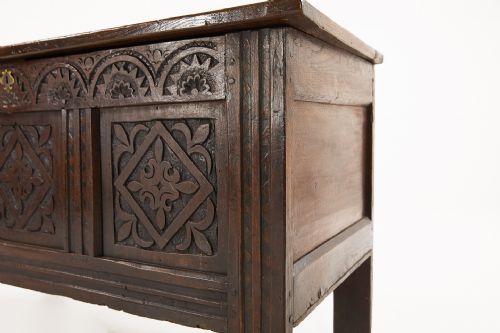 17TH CENTURY ENGLISH CARVED OAK COFFER - ADDITIONAL PHOTO 3