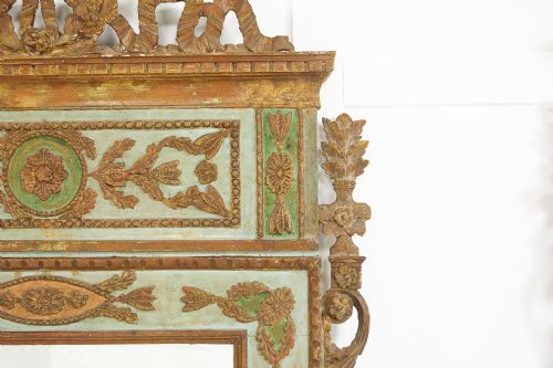 PAIR OF 18TH CENTURY ITALIAN MIRRORS WITH ORIGINAL PAINT AND GILDING - ADDITIONAL PHOTO 4