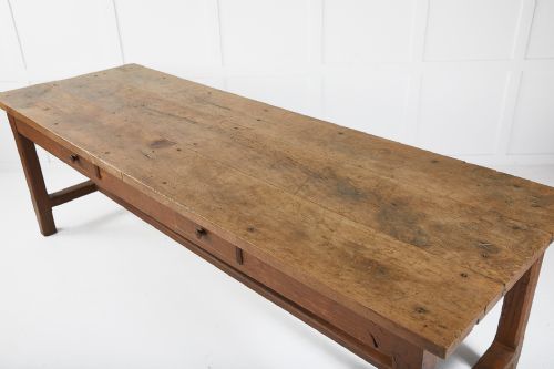 18TH CENTURY FRENCH RUSTIC WALNUT FARMHOUSE TABLE - ADDITIONAL PHOTO 1