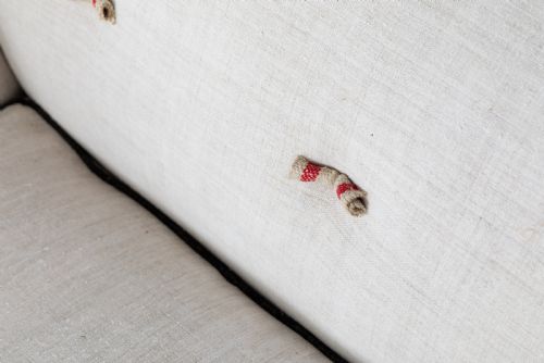 19TH CENTURY ENGLISH COUNTRY HOUSE SOFA - ADDITIONAL PHOTO 2