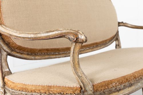 18TH CENTURY ITALIAN SOFA - ADDITIONAL PHOTO 5