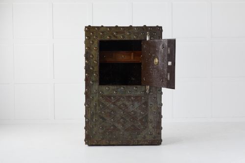 MID 19TH CENTURY LARGE FRENCH WROUGHT IRON SAFE BY MAGAUD DE CHARF - ADDITIONAL PHOTO 5