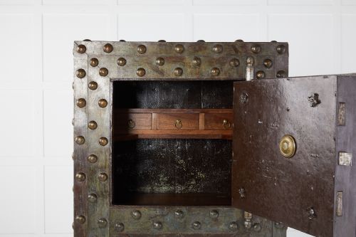 MID 19TH CENTURY LARGE FRENCH WROUGHT IRON SAFE BY MAGAUD DE CHARF - ADDITIONAL PHOTO 6
