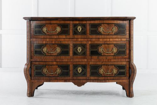 18TH CENTURY THREE DRAWER MAZARIN COMMODE - ADDITIONAL PHOTO 1