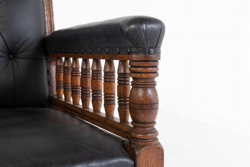 PAIR OF 19TH CENTURY LARGE SCALE OAK ARMCHAIRS - ADDITIONAL PHOTO 3