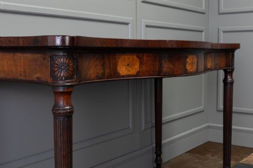 GEORGE III MAHOGANY SERPENTINE SIDESERVING TABLE - ADDITIONAL PHOTO 2