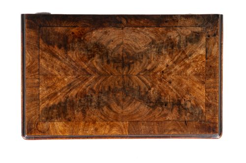 MID 18TH CENTURY ENGLISH GEORGE II MAHOGANY LOWBOY - ADDITIONAL PHOTO 4