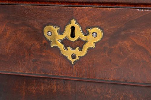 MID 18TH CENTURY ENGLISH GEORGE II MAHOGANY LOWBOY - ADDITIONAL PHOTO 7