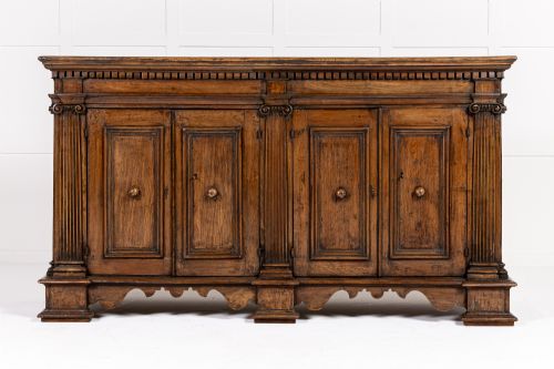 18TH CENTURY ITALIAN WALNUT SIDEBOARDCABINET - ADDITIONAL PHOTO 2