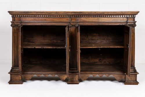 18TH CENTURY ITALIAN WALNUT SIDEBOARDCABINET - ADDITIONAL PHOTO 3