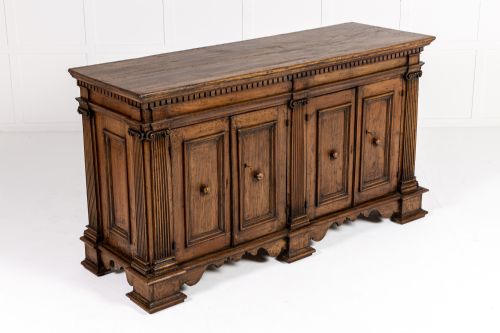 18TH CENTURY ITALIAN WALNUT SIDEBOARDCABINET - ADDITIONAL PHOTO 6
