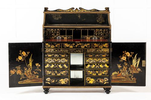 IMPORTANT 19TH CENTURY REGENCY PERIOD JAPANNED SIDE CABINET - ADDITIONAL PHOTO 6