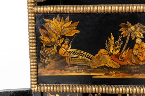 IMPORTANT 19TH CENTURY REGENCY PERIOD JAPANNED SIDE CABINET - ADDITIONAL PHOTO 7
