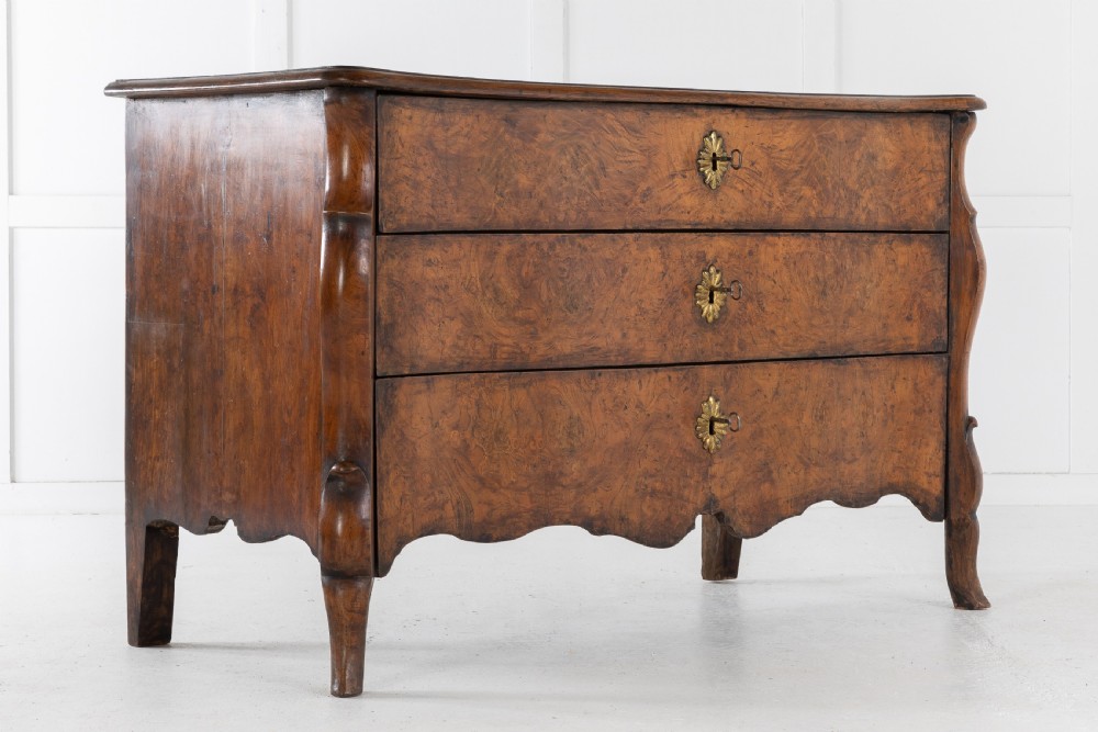 18TH CENTURY BURR ELM FRENCH COMMODE