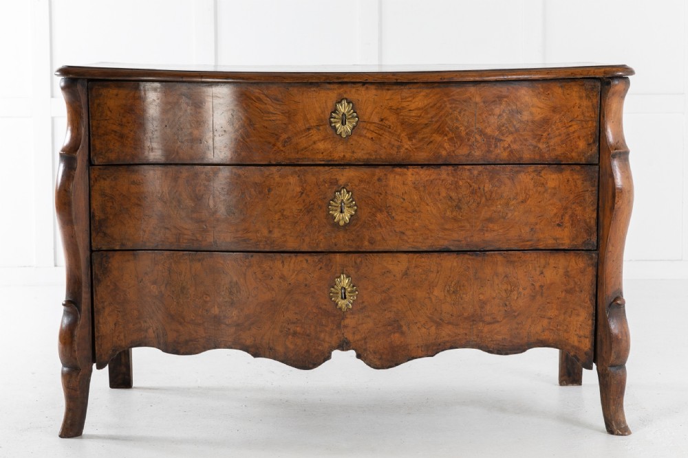 18TH CENTURY BURR ELM FRENCH COMMODE View II