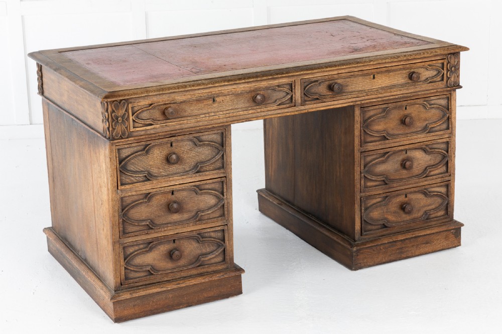 19TH CENTURY ENGLISH GOTHIC OAK DESK