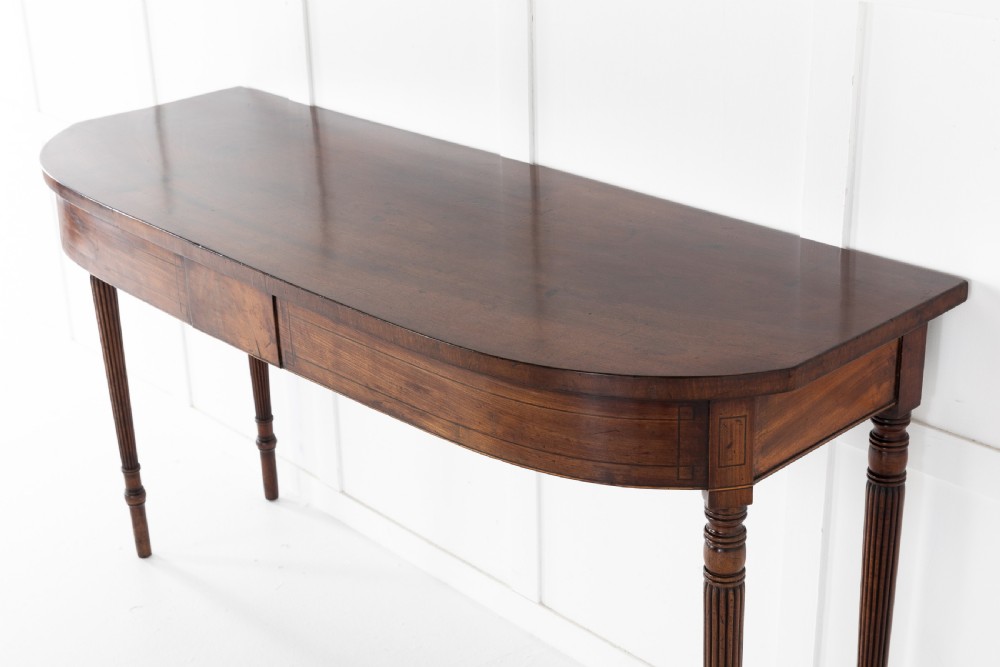 19TH CENTURY REGENCY MAHOGANY SERVING TABLE