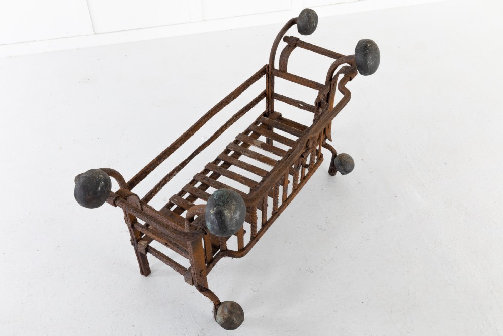 Early 18th Century Dutch Wrought Iron Fire Basket View VII