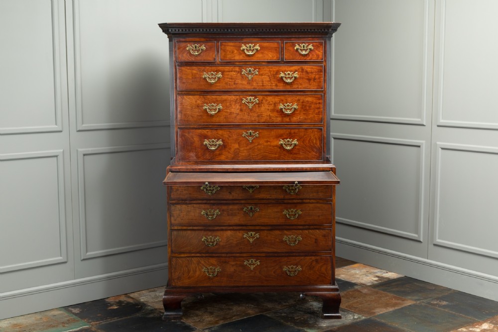 Early 18th Century English Mahogany Chest on Chest View XI
