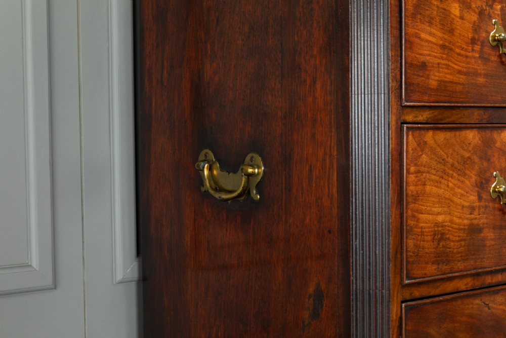 Early 18th Century English Mahogany Chest on Chest View XV