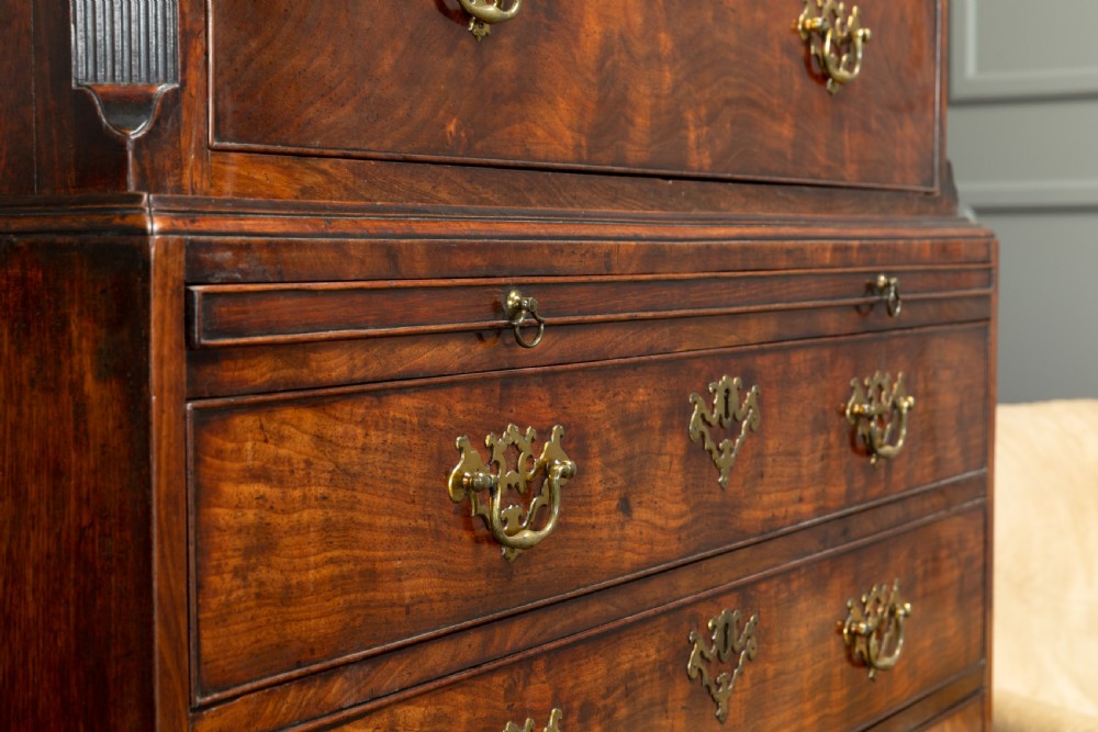 Early 18th Century English Mahogany Chest on Chest View XVI