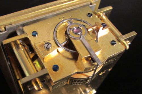 THOMAS COLE AN ENGRAVED ENGLISH CARRIAGE CLOCK - ADDITIONAL PHOTO 2