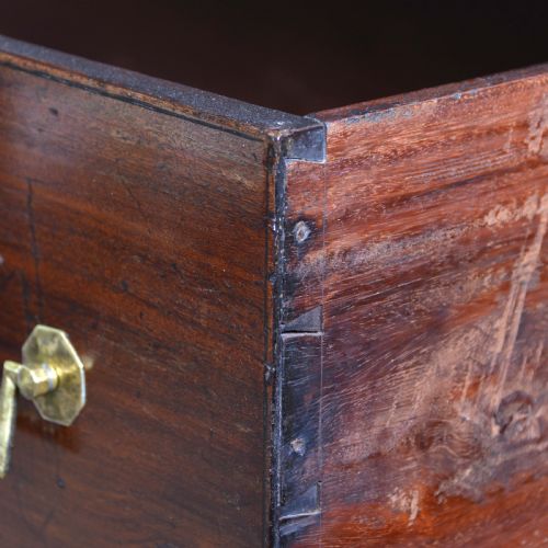 ANGLO INDIAN COLONIAL PADAUK CHEST OF DRAWERS - ADDITIONAL PHOTO 5