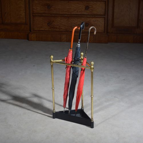 BRASS CORNER STICK STAND