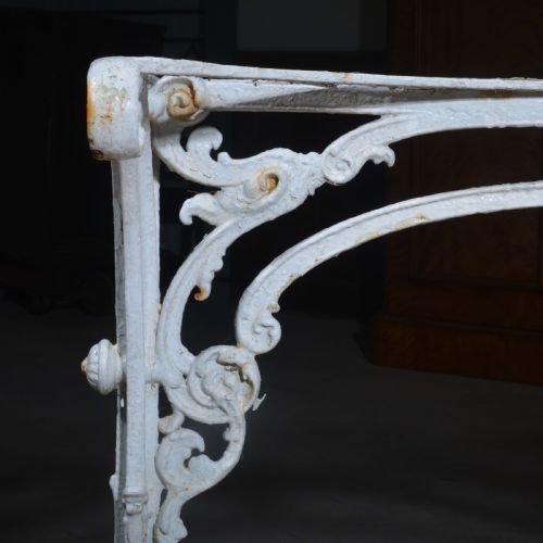CAST IRON GARDEN TABLE WITH MARBLE TOP - ADDITIONAL PHOTO 6