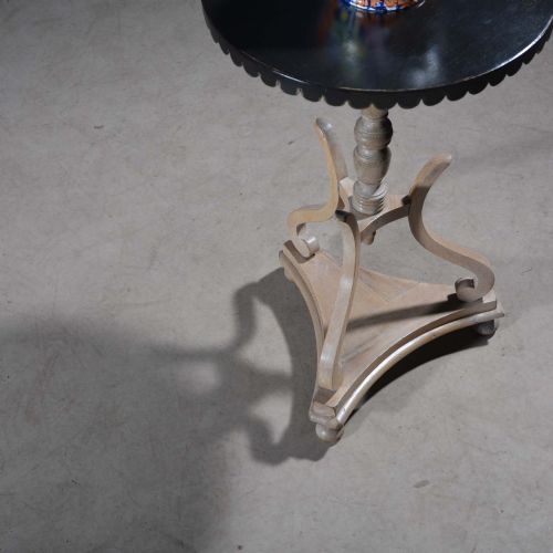 REGENCY TRIPOD TABLE WITH EBONISED TOP - ADDITIONAL PHOTO 6