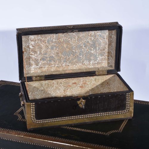 SMALL CHINA TRADE CAMPHOR WOOD TRUNK - ADDITIONAL PHOTO 3