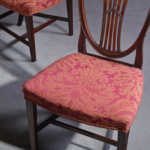 PAIR OF GEORGIAN MAHOGANY HEPPLEWHITE CHAIRS - ADDITIONAL PHOTO 2