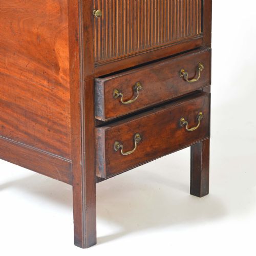 GEORGIAN MAHOGANY TRAYTOP COMMODE BEDSIDE CABINET - ADDITIONAL PHOTO 9