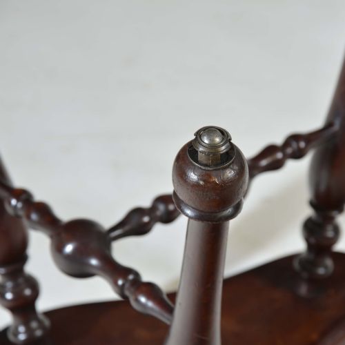 JAMES SHOOLBRED WALNUT COCKFIGHTING STOOL - ADDITIONAL PHOTO 4