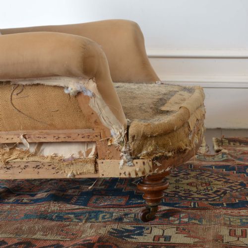 A HOWARD AND SON STYLE CLUB ARMCHAIR - ADDITIONAL PHOTO 3