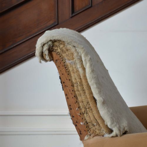 A HOWARD AND SON STYLE CLUB ARMCHAIR - ADDITIONAL PHOTO 4